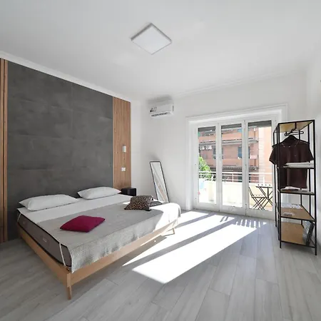 Domus Petrina I 400m Da San Pietro * روما